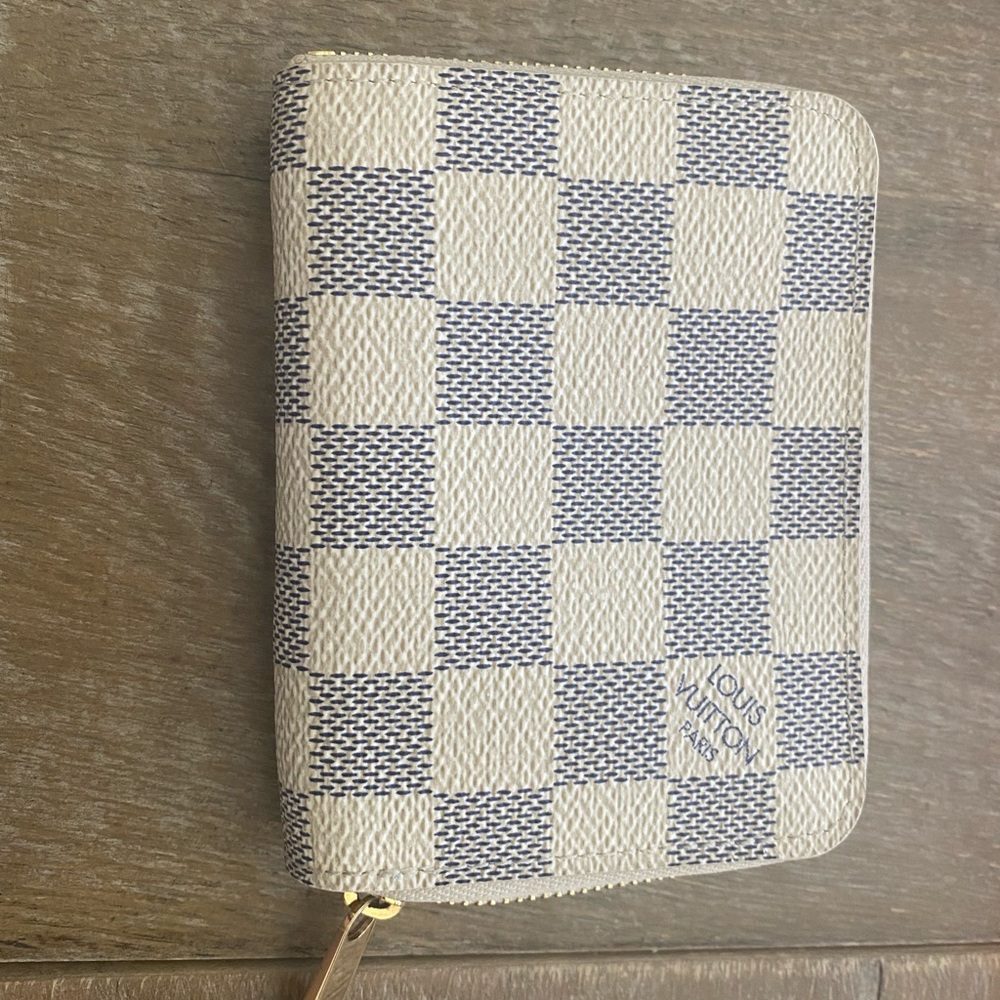 Authentic Louis Vuitton small Wallet